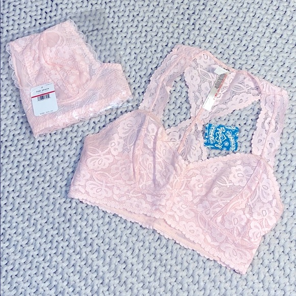 Free People Other - Free people galloon lace racerback bralette